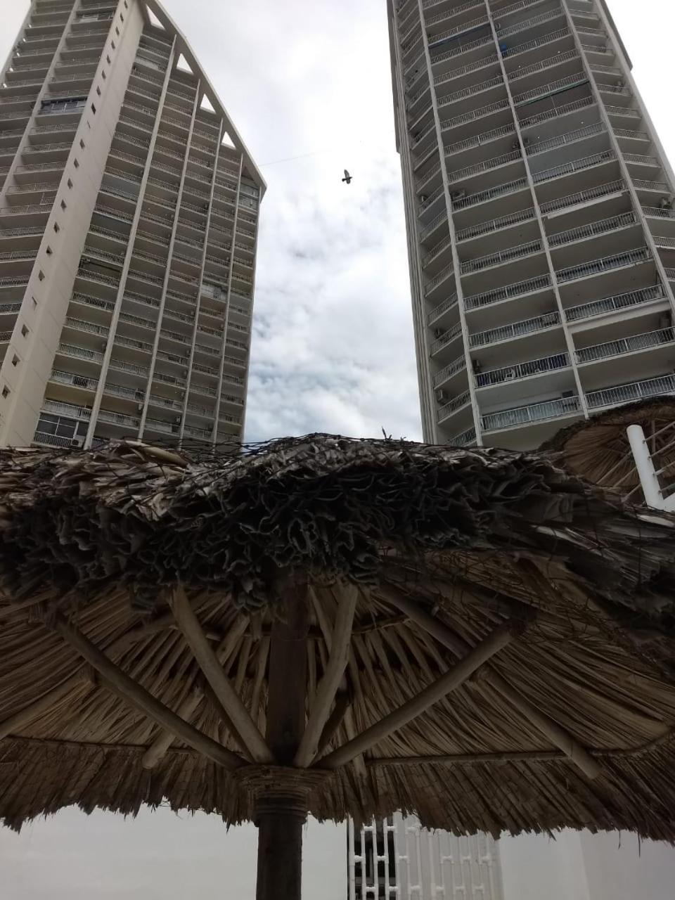 Suite Select Torres Gemelas Acapulco Exteriör bild